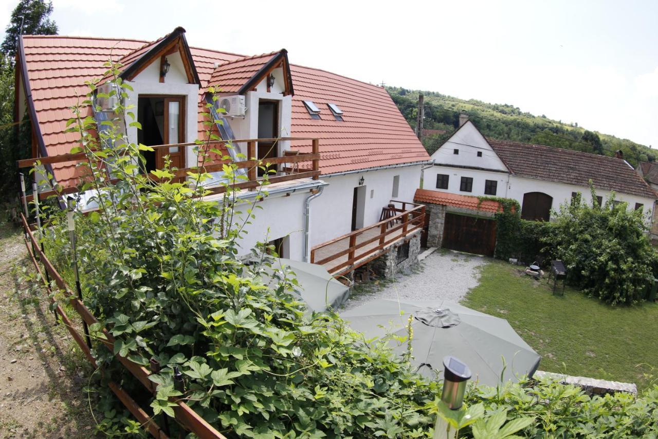 IlidiaNerahouse别墅 外观 照片